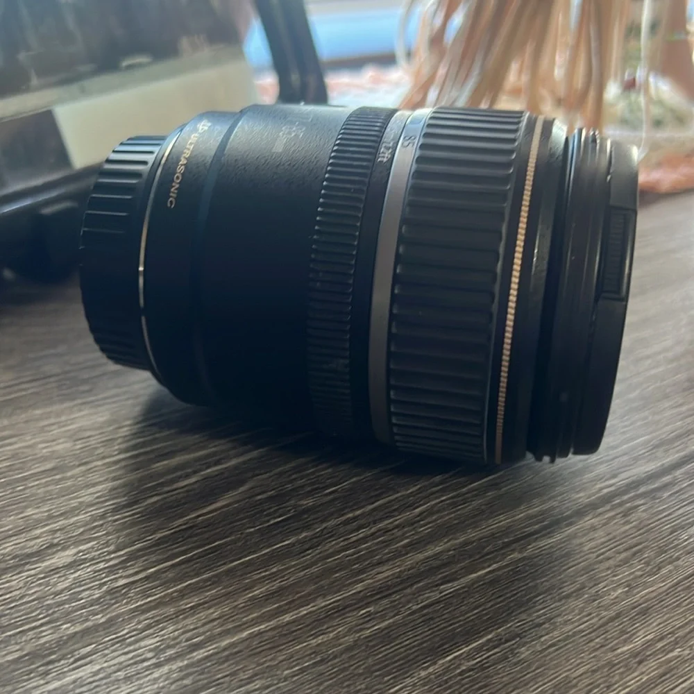 Canon EF-S 17-85mm f/4-5.6 IS USM Autofocus APS-C Lens, Black {67}